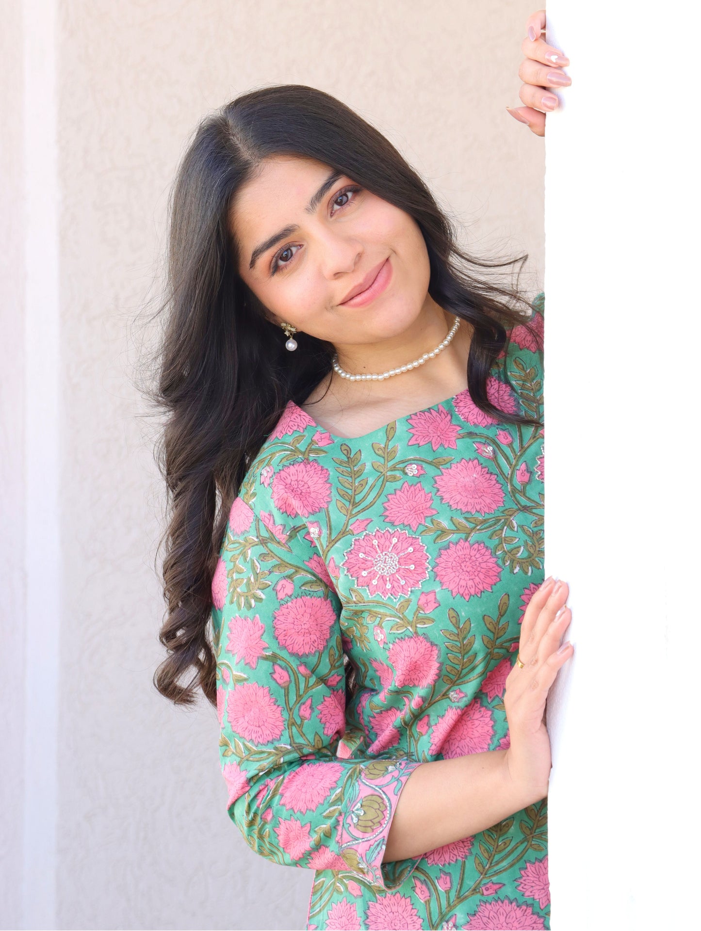 Pink Chrysanthemum A-Line Kurta Set with Side Slits